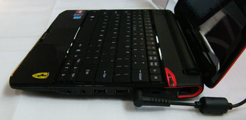 netbooknews-it-aspire-one-ferrari-2