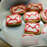 Foto che mostra biscotti a forma di Gmail