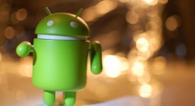 Immagine che mostra la mascotte di Android