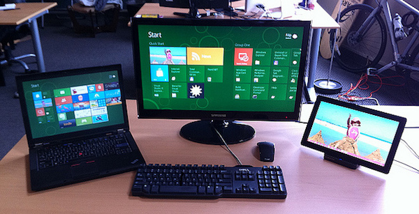 Foto che mostra dei PC con Windows 8