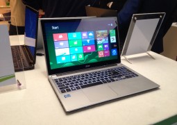 Foto di un computer portatile con Windows 8